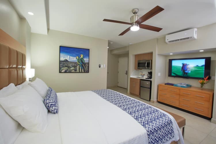 Divi Dutch Village Beach Resort photo 4