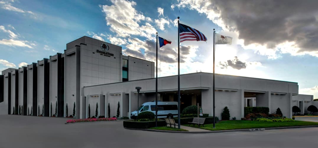 DoubleTree by Hilton Hotel Arlington DFW South photo 2