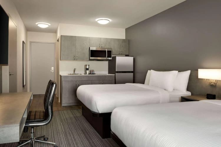 Microtel Inn And Suites By Wyndham Boisbriand photo 4