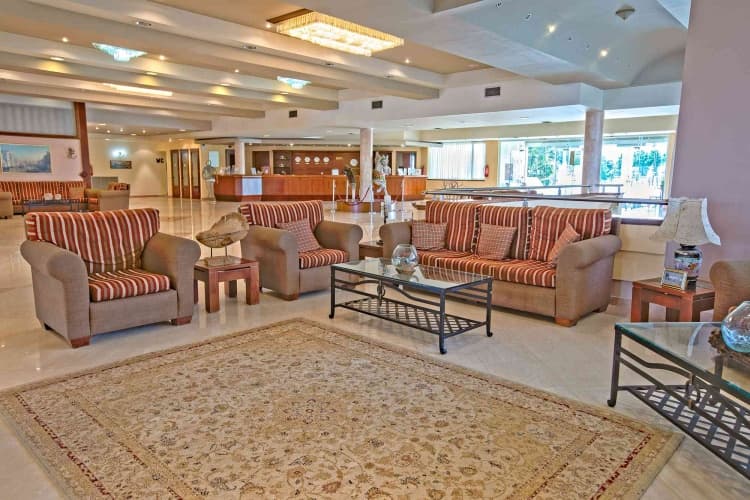 Sovereign Beach Hotel, photo 3