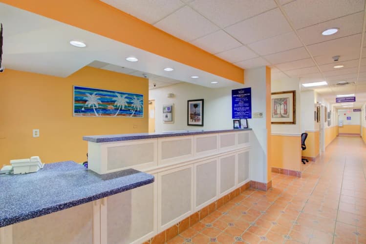Hutchinson Island Plaza Hotel & Suites photo 2