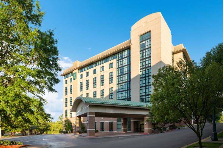 Embassy Suites by Hilton Hot Springs Hotel & Spa photo 2
