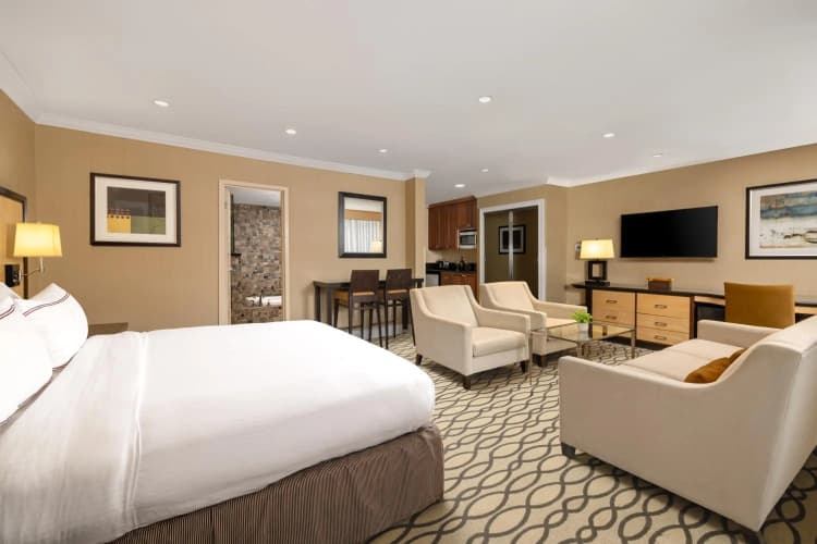 Sleepy Hollow Hotel & Conference Center photo 5