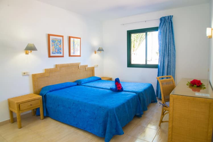 HL Club Playa Blanca Hotel photo 4