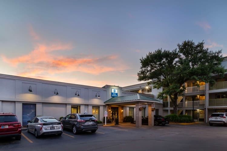Best Western Savannah Historic District photo 2