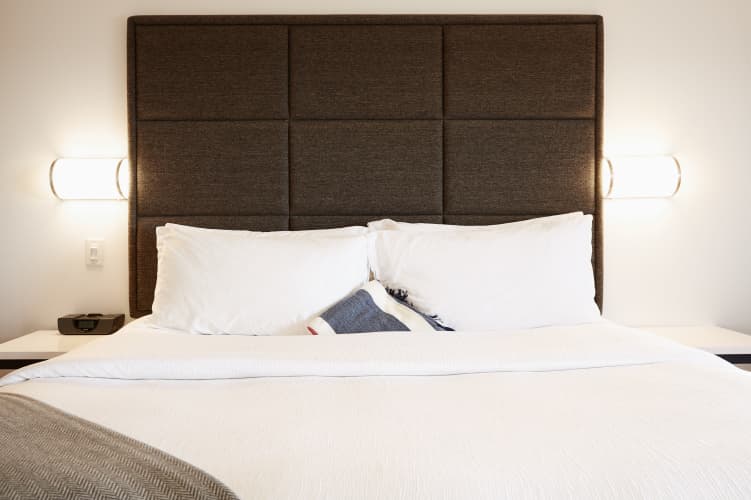 Hotel Le Dauphin Montreal-Longueuil photo 4