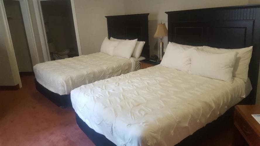 Cedar Park Inn & Whirlpool Suites, photo 3