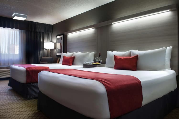 Coast Calgary University Area Hotel by APA photo 4