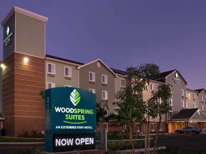 Extended Stay America Select Suites Lake Worth photo 2