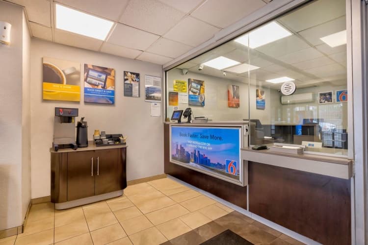 Motel 6 Chicago West - Villa Park photo 3