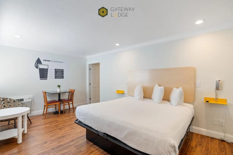 Gateway Lodge Motel photo 3