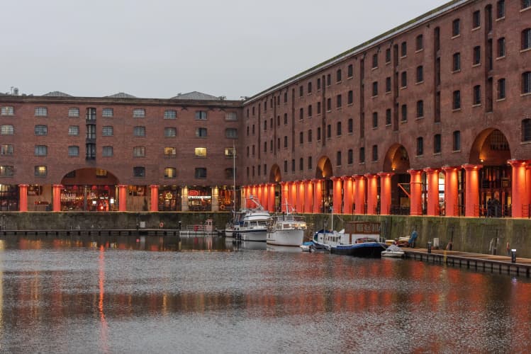 Holiday Inn Express Albert Dock photo 2