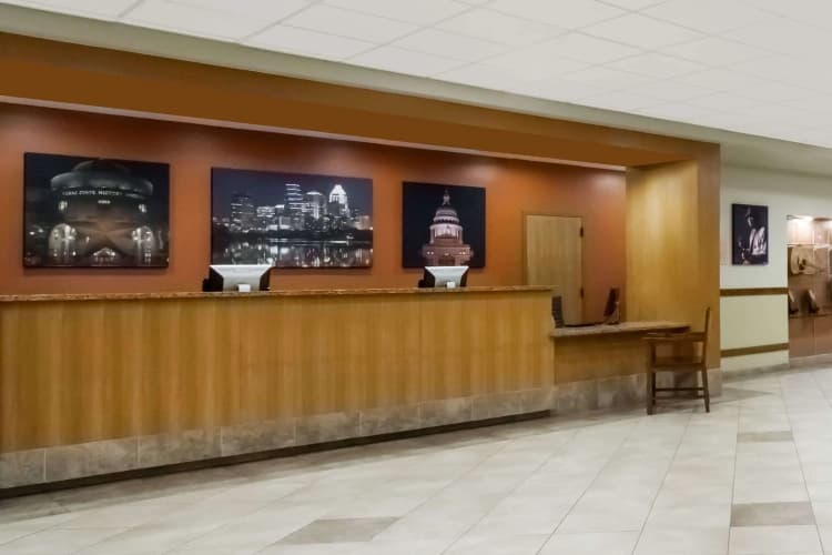 Wyndham Garden Austin photo 2