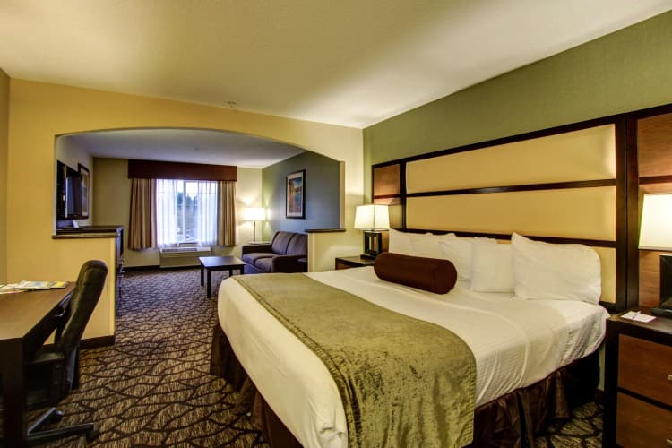 Best Western Plus Vancouver Mall Dr. Hotel & Suites photo 4