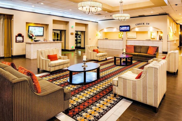 Holiday Inn Burbank-Media Center photo 3