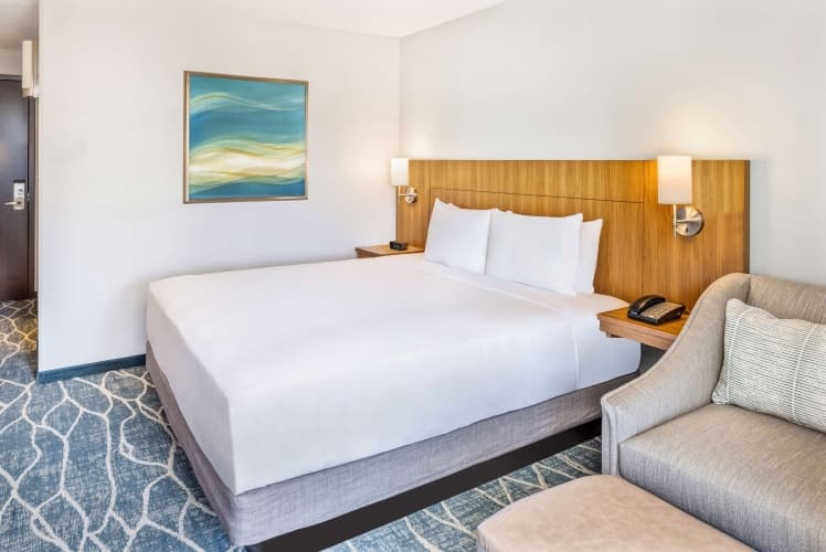 Hyatt Place Waikiki Beach photo 4