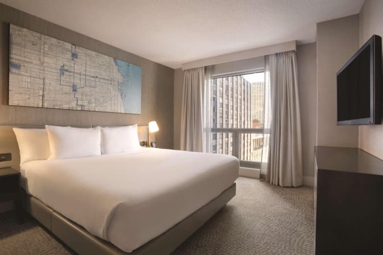 Hilton Chicago/Magnificent Mile Suites, photo 5