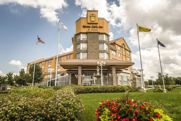 Monte Carlo Inn & Suites Downtown Markham photo 2