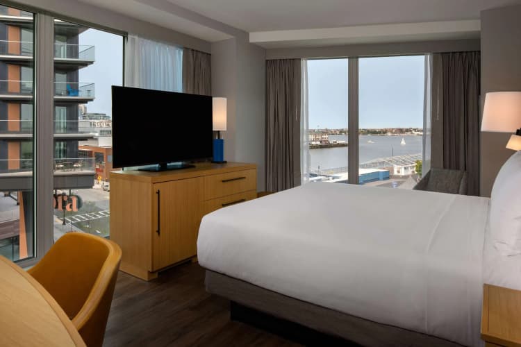 Hyatt Place Boston/Seaport District photo 5