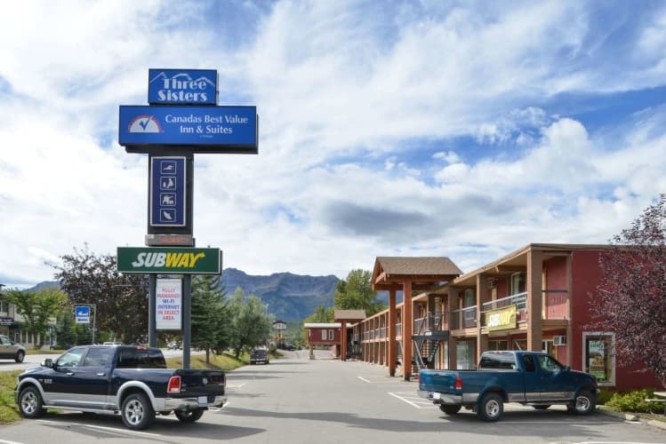 Canadas Best Value Inn & Suites photo 2