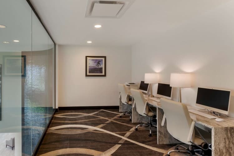 Best Western Premier Northwood Hotel photo 4