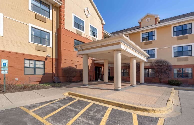 Extended Stay America - Chicago - Woodfield Mall photo 2