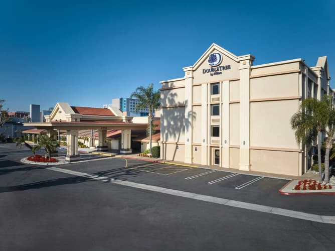 DoubleTree by Hilton Buena Park photo 2