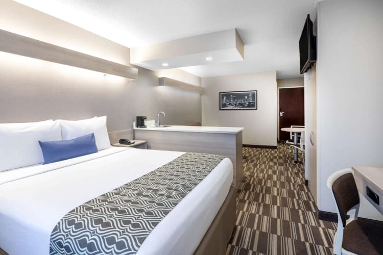 Microtel Inn & Suites By Wyndham Atlanta/Buckhead Area photo 5