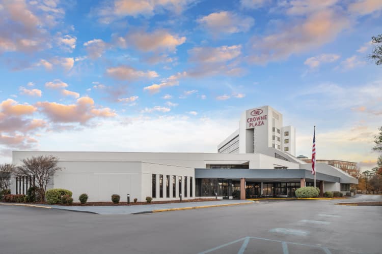 Crowne Plaza Virginia Beach Town Center photo 2