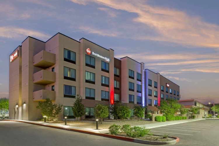 Best Western Plus Executive Residency Phoenix North Happy Va photo 2