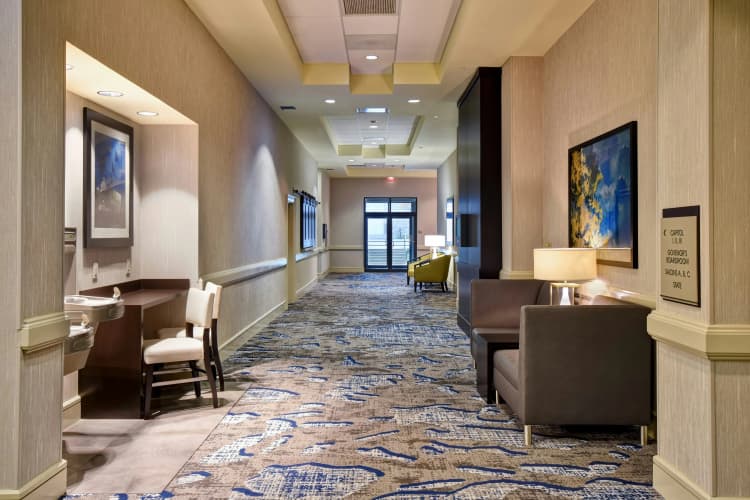Embassy Suites by Hilton Montgomery Hotel & Conference Cente photo 5