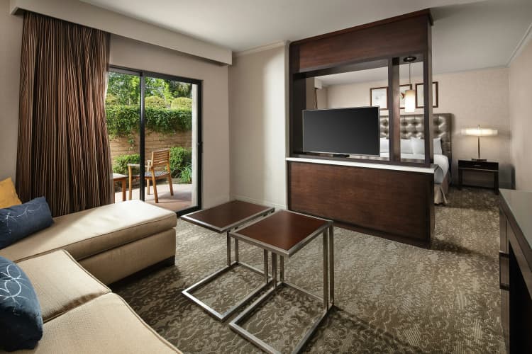 DoubleTree by Hilton Claremont photo 5