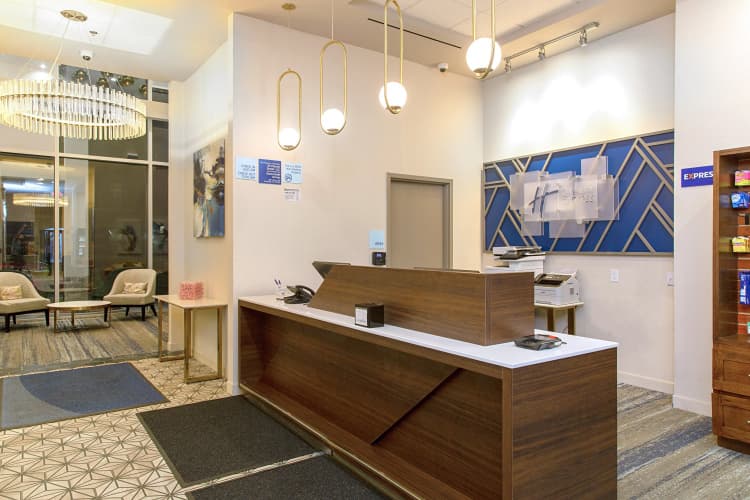 Holiday Inn Express New Rochelle photo 3