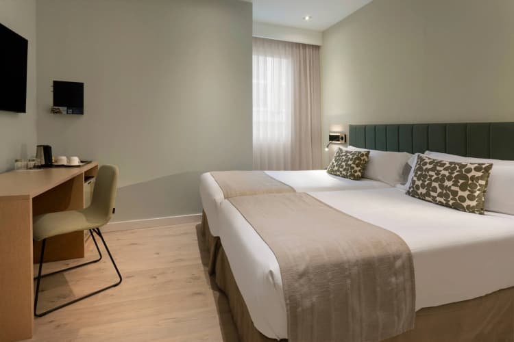 Hotel Catalonia Giralda photo 5