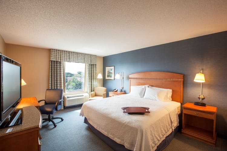 Hampton Inn New York - LaGuardia Airport, photo 5
