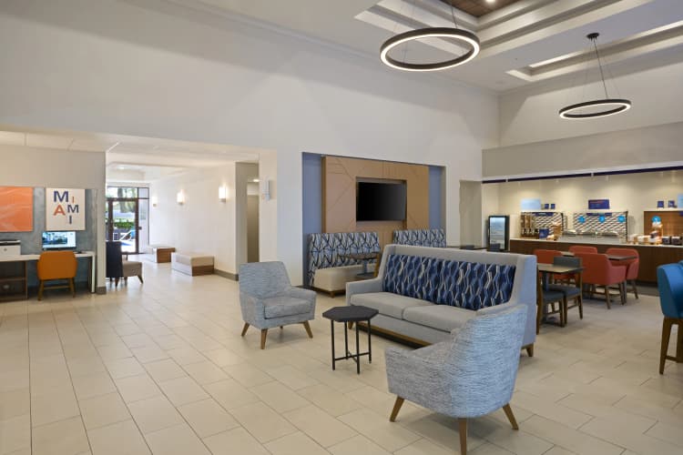 Holiday Inn Express & Suites Kendall East - Miami photo 3