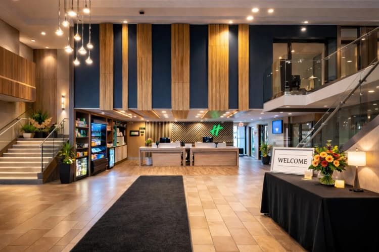 Holiday Inn Toronto-Airport East photo 3