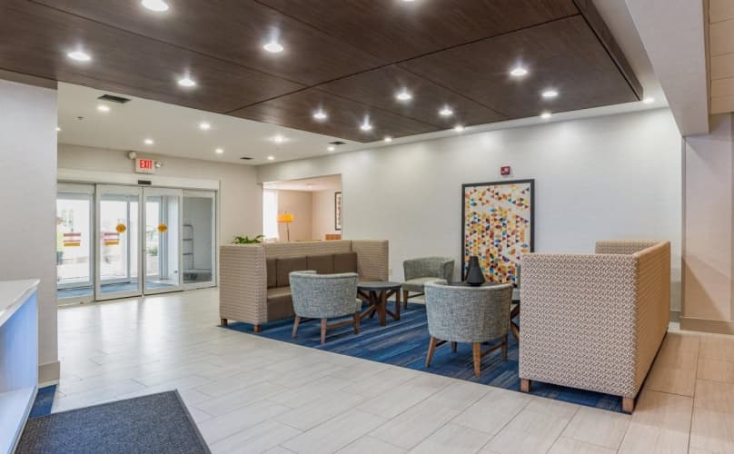 Holiday Inn Express & Suites Swansea photo 3