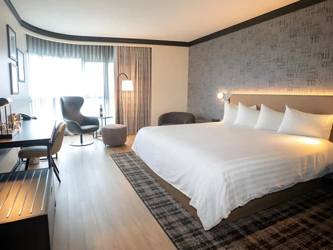 Brookstreet Hotel photo 4
