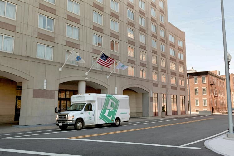 Embassy Suites by Hilton Boston at Logan Airport photo 2