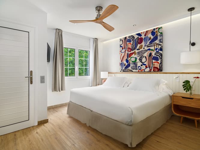 H10 White Suites - Adults Only photo 5