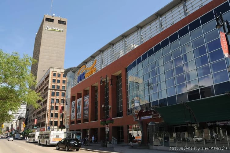 Radisson Hotel Winnipeg Downtown photo 2