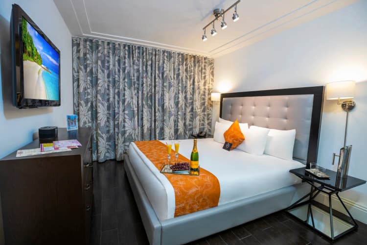 Riviera Suites South Beach photo 5