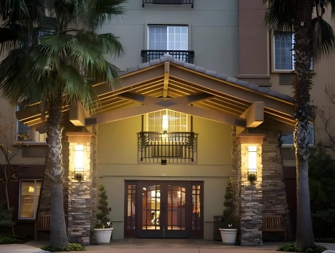 Larkspur Landing Sacramento photo 2