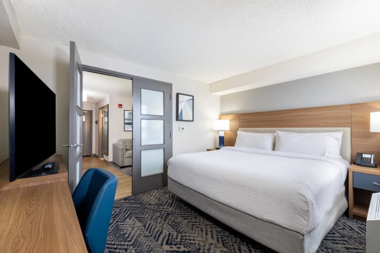 Holiday Inn & Suites London photo 4