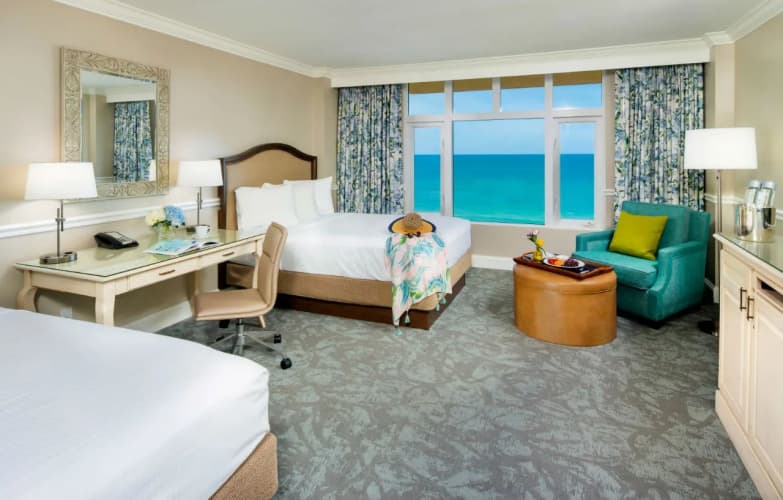 The Shores Resort & Spa, photo 3