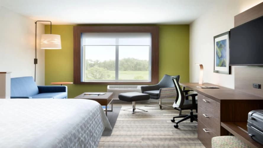 Holiday Inn Express Fall River North photo 4