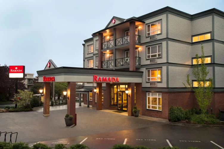 Ramada by Wyndham Nanaimo photo 2