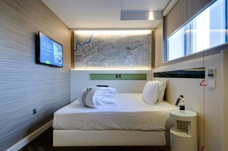 hub by Premier Inn London City Bank photo 3