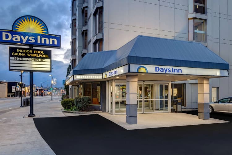 Days Inn by Wyndham Niagara Falls Near The Falls photo 2